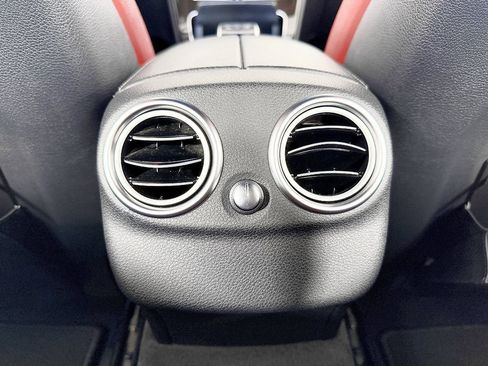 Used 2015 Mercedes-Benz C 400 4MATIC image 49