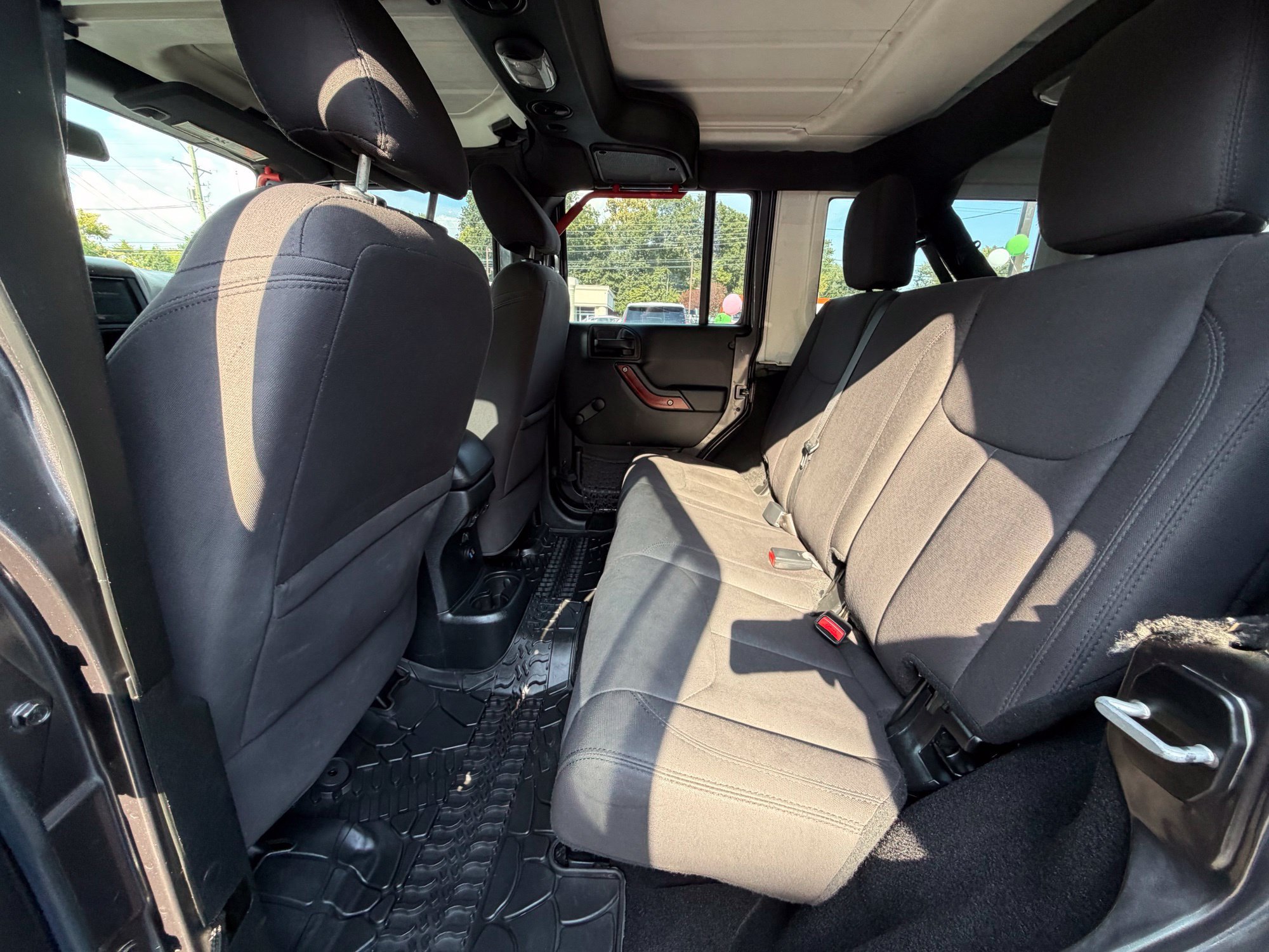Used 2017 Jeep Wrangler Unlimited Sport AWD/4WD image 13