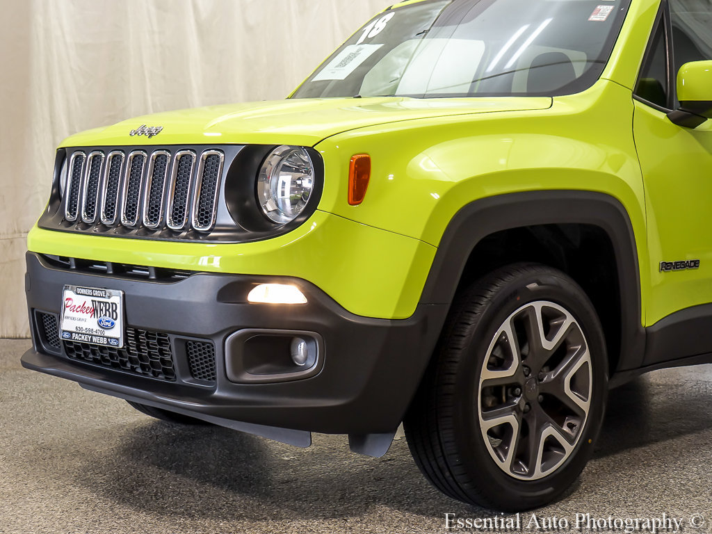 Used 2018 Jeep Renegade Latitude w/ Popular Equipment Group AWD/4WD image 3