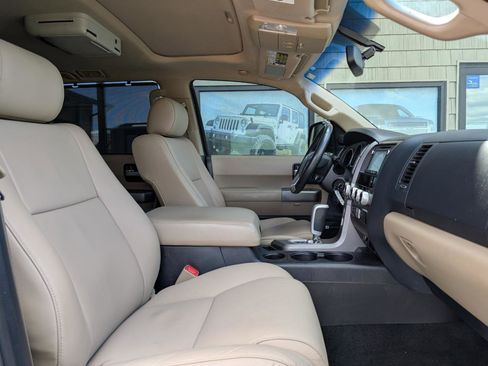 Used 2015 Toyota Sequoia Limited RWD image 22