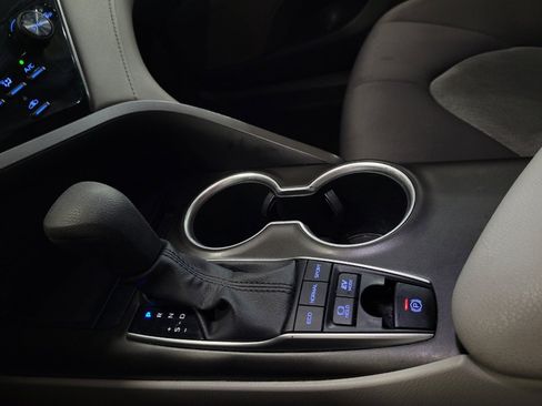 Used 2023 Toyota Camry LE image 26