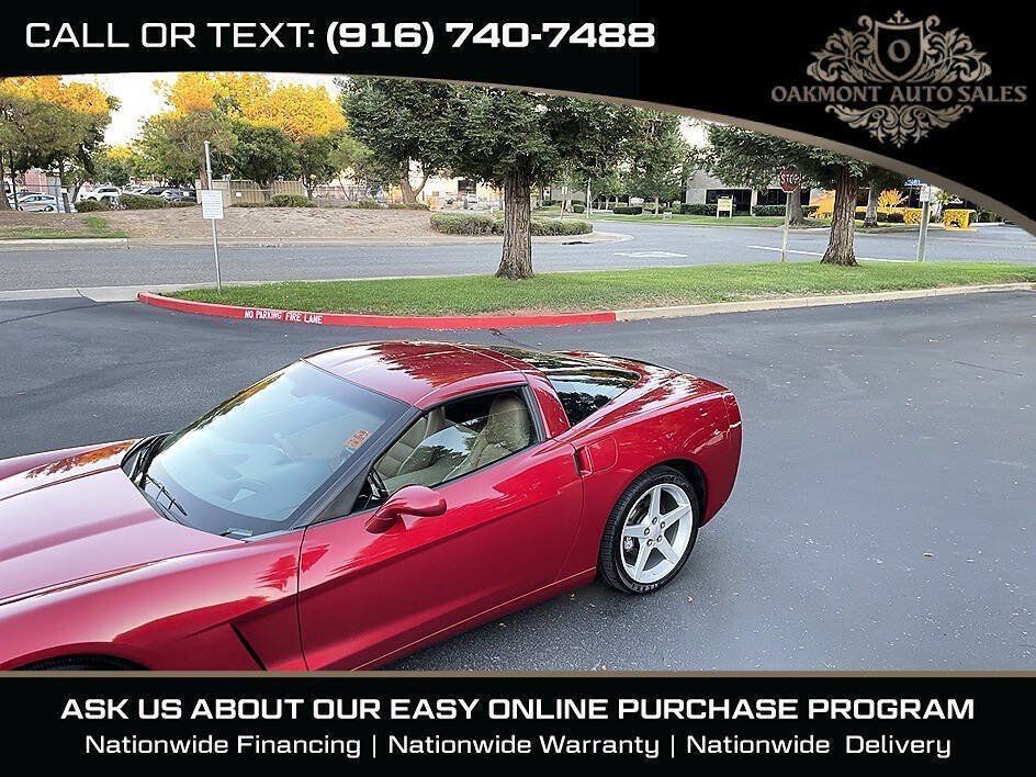 Used 2005 Chevrolet Corvette Coupe w/ Preferred Equipment Group RWD image 6