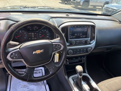 Used 2022 Chevrolet Colorado LT AWD/4WD image 21