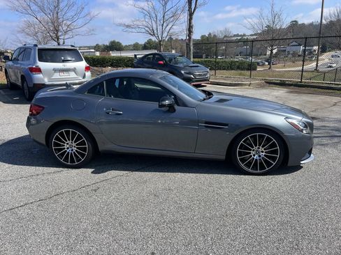 Used 2019 Mercedes-Benz SLC 300 image 8