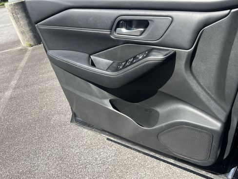 Certified 2026 Nissan Rogue SL AWD/4WD image 11