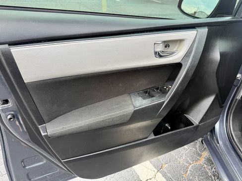 Used 2019 Toyota Corolla LE FWD image 9