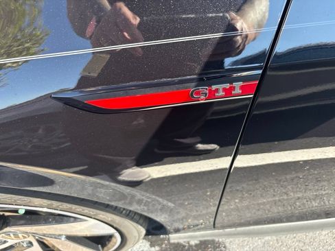 Used 2022 Volkswagen GTI SE FWD image 3
