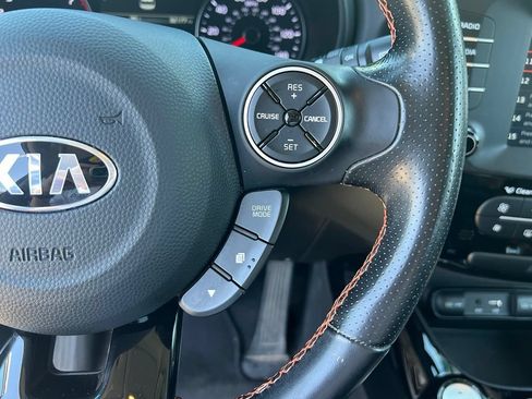 Used 2018 Kia Soul ! FWD image 30