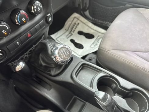 Used 2014 Jeep Wrangler Unlimited Sport w/ Quick Order Package 23S AWD/4WD image 20