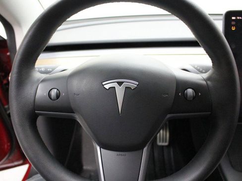 Used 2022 Tesla Model 3 Performance image 11