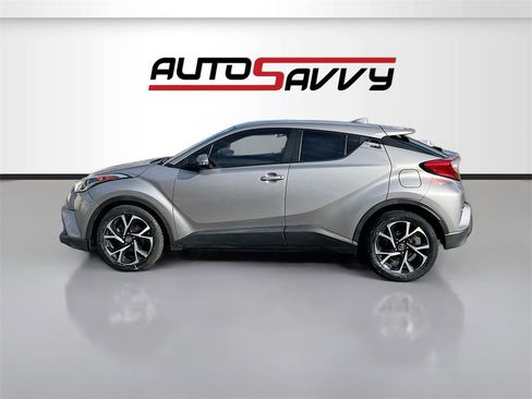 Used 2018 Toyota C-HR XLE image 4