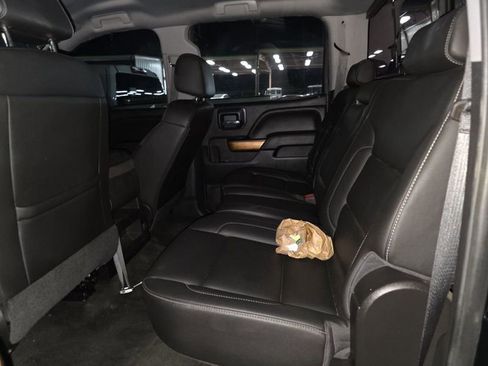 Used 2018 Chevrolet Silverado 1500 LTZ AWD/4WD image 11