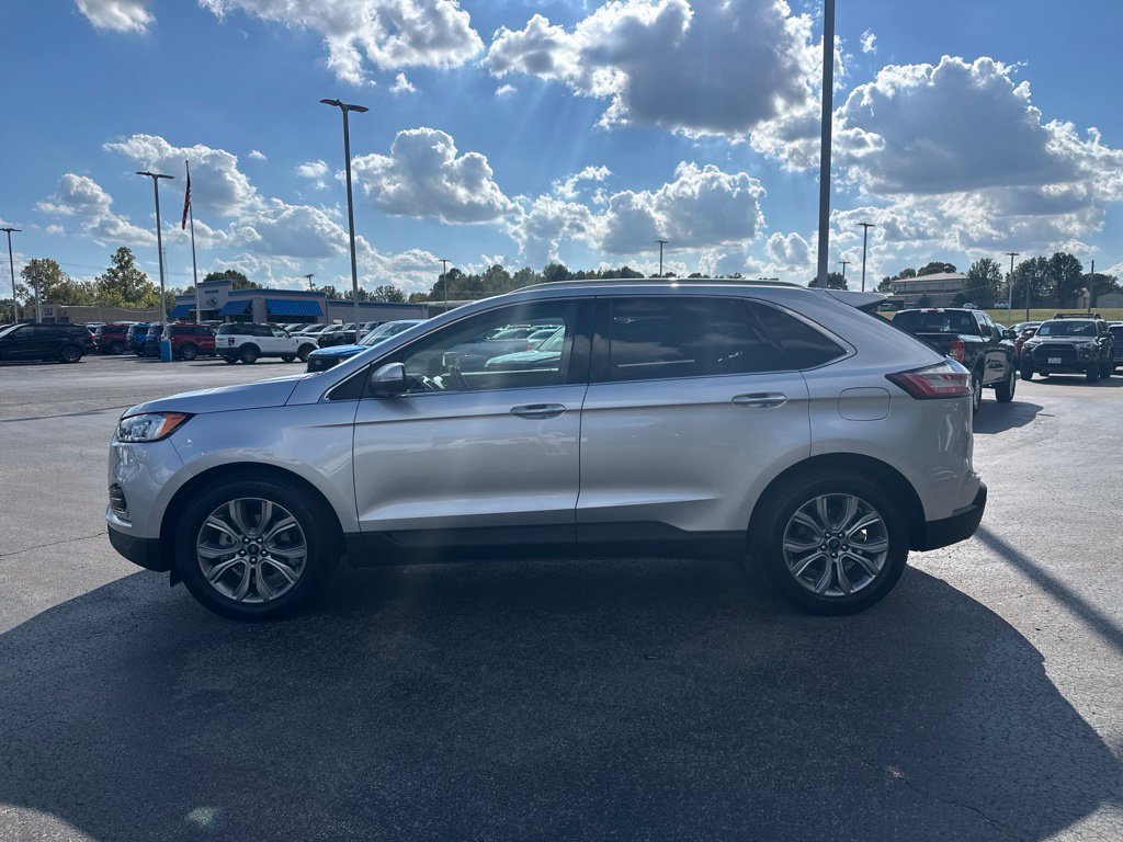 Used 2019 Ford Edge Titanium FWD image 6