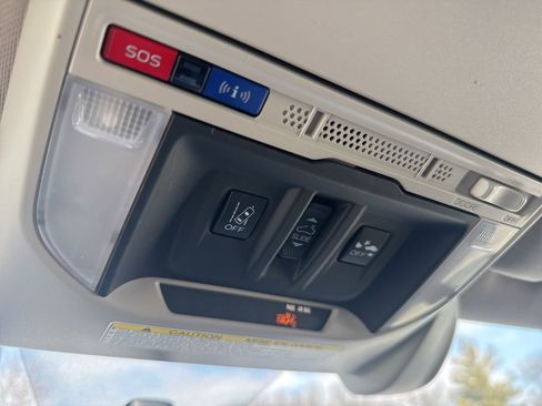 Used 2021 Subaru Forester Premium image 18