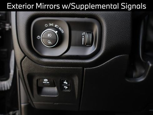 Used 2024 RAM 1500 Big Horn AWD/4WD image 36