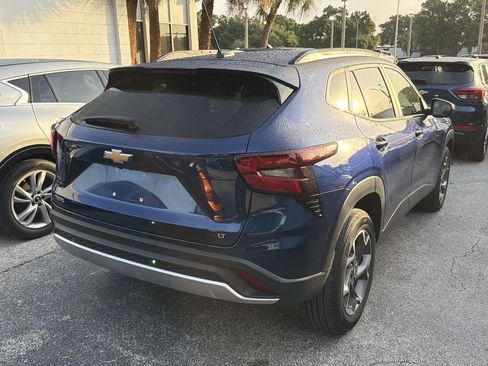 Used 2024 Chevrolet Trax LT w/ Driver Confidence Package FWD image 7