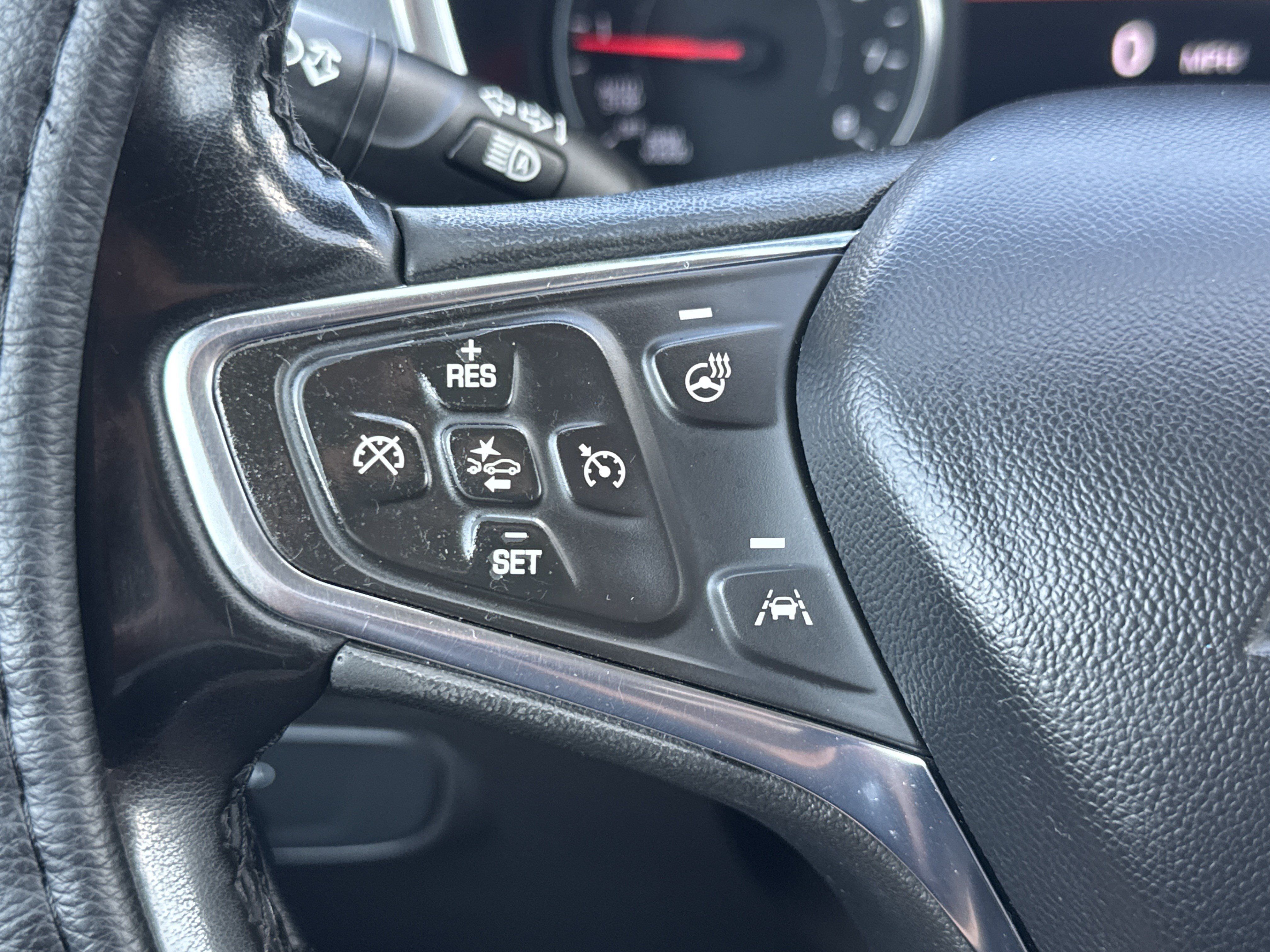 Used 2024 Chevrolet Equinox LT AWD/4WD image 16