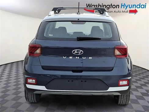 Certified 2023 Hyundai Venue Limited image 5