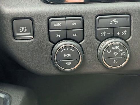 Used 2023 Chevrolet Silverado 1500 RST AWD/4WD image 13