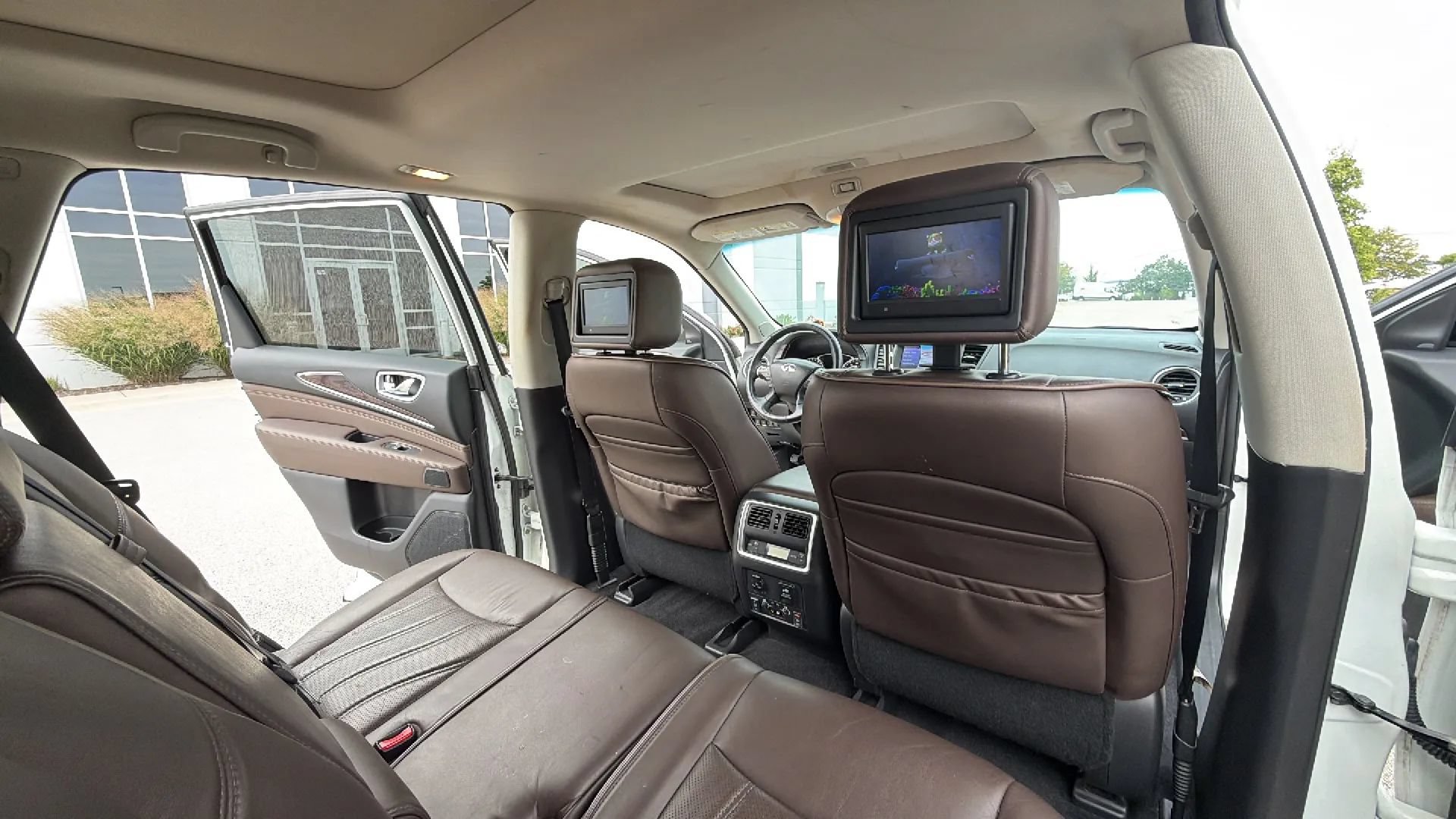 Used 2015 INFINITI QX60 Luxe w/ Deluxe Touring Package AWD/4WD image 36