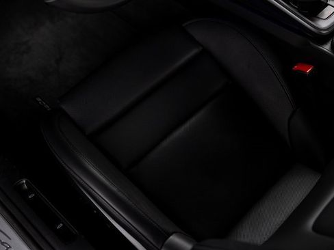 Used 2025 Porsche 911 Carrera image 24