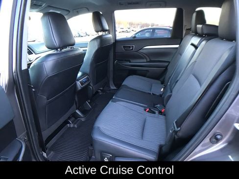 Used 2019 Toyota Highlander Plus image 9
