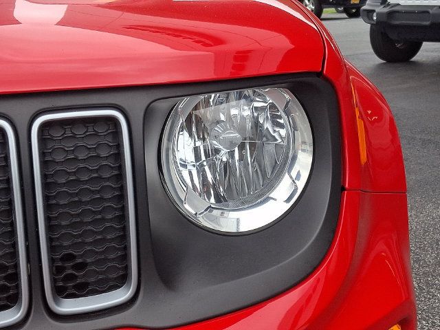 Used 2023 Jeep Renegade Latitude AWD/4WD image 9