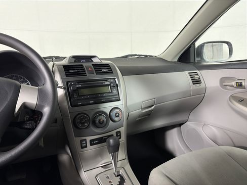 Used 2012 Toyota Corolla LE image 25