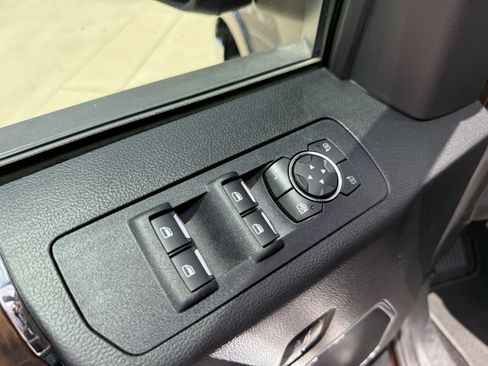 Used 2018 Ford F150 Lariat RWD image 11