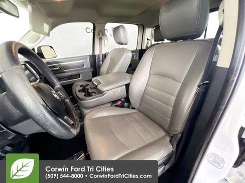 Used 2016 RAM 1500 Classic SLT AWD/4WD image 22