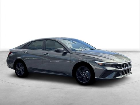 New 2026 Hyundai Elantra Sport image 10