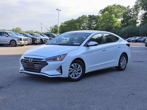 Used 2020 Hyundai Elantra SE FWD image 2