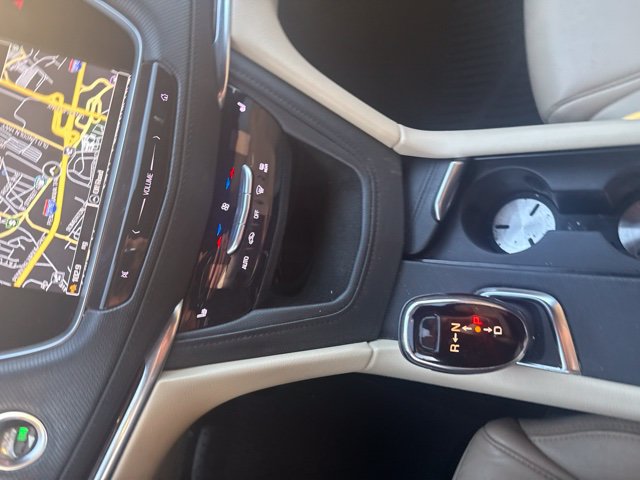 Used 2018 Cadillac XT5 Luxury w/ Driver Awareness Package FWD image 22