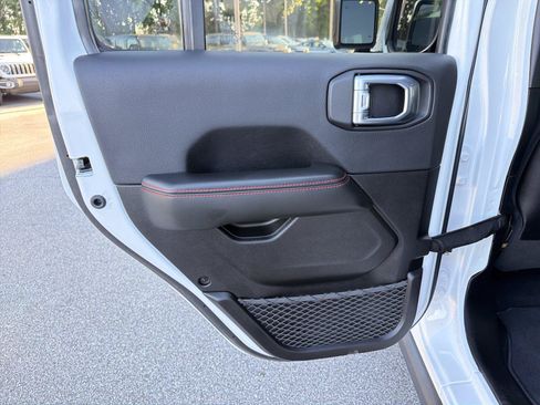 Used 2026 Jeep Wrangler Unlimited Rubicon AWD/4WD image 20