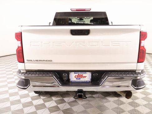 Used 2022 Chevrolet Silverado 2500 LT w/ Convenience Package image 20