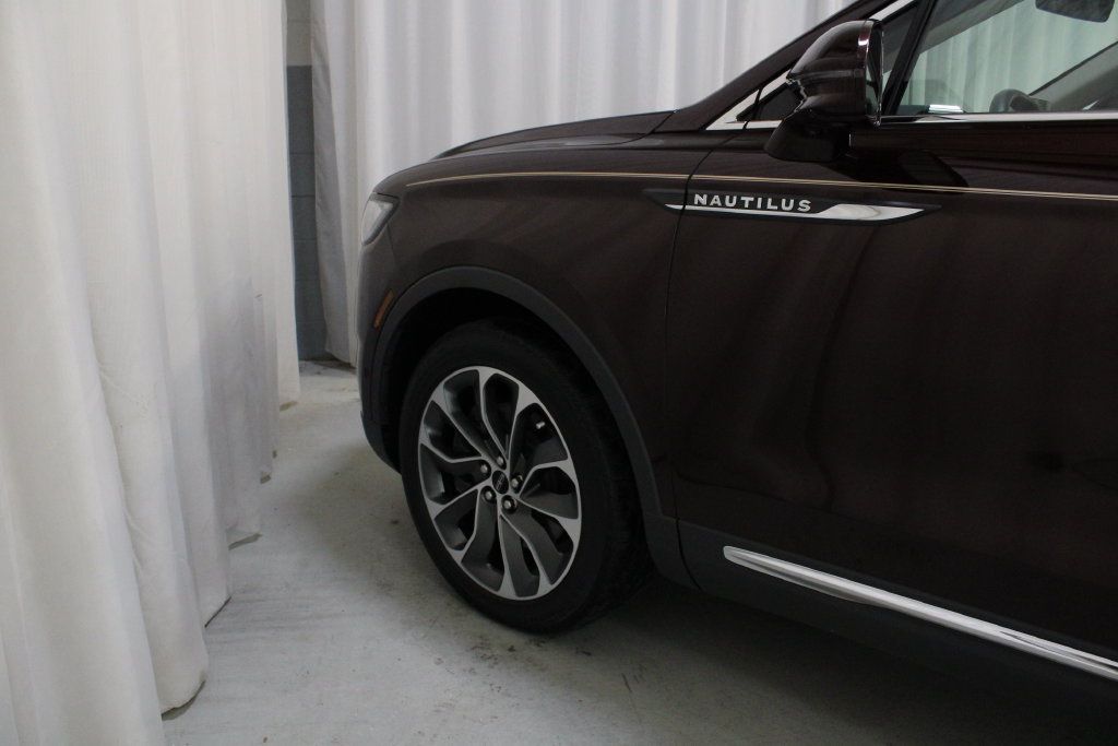 Used 2023 Lincoln Nautilus Reserve w/ Equipment Group 201A AWD/4WD image 30