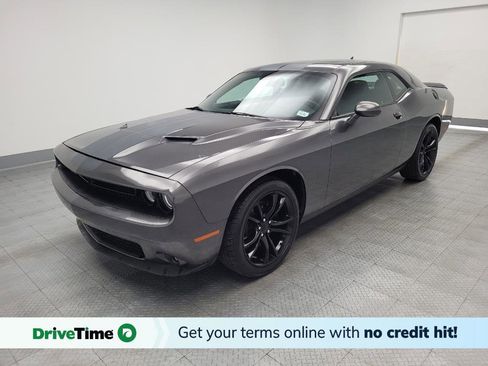 Used 2016 Dodge Challenger SXT Plus image 1