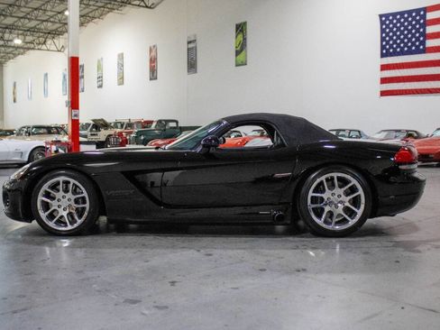 Used 2003 Dodge Viper SRT-10 image 13
