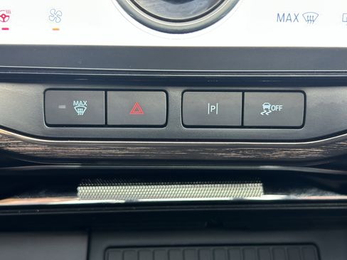 Used 2024 Ford F150 Lightning Lariat image 27