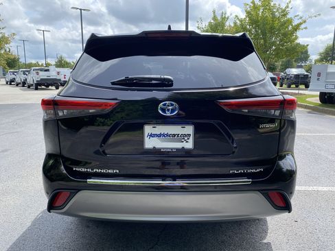 Used 2022 Toyota Highlander Platinum FWD image 8