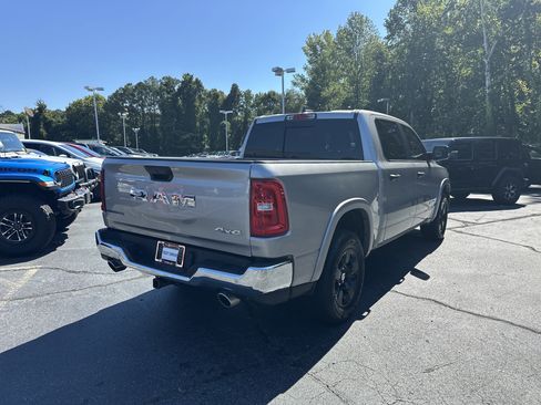 Used 2025 RAM 1500 Big Horn AWD/4WD image 8