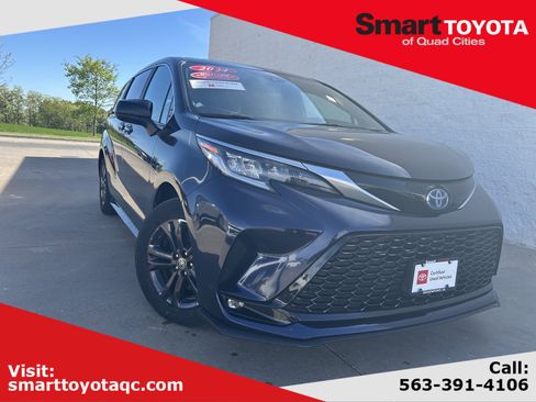 Certified 2024 Toyota Sienna XSE w/ XSE Plus Package AWD/4WD image 1