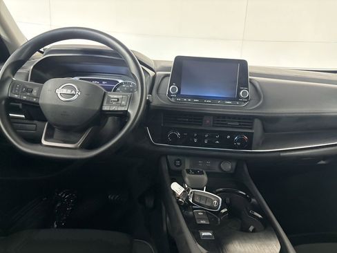 Used 2025 Nissan Rogue S image 20