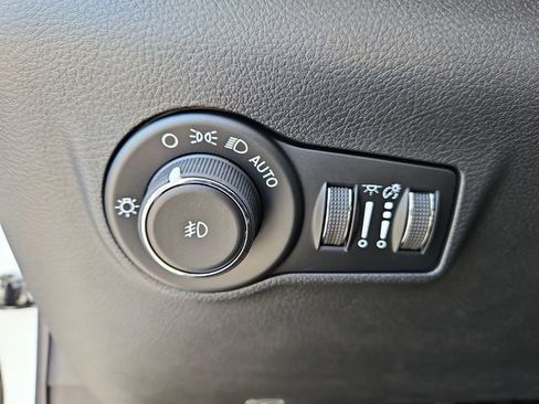 New 2026 Jeep Compass Trailhawk w/ Sun, Sound & Navigation Group image 23