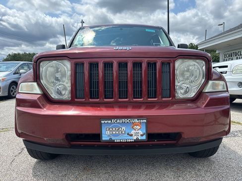 Used 2009 Jeep Liberty Sport w/ Popular Equipment Group AWD/4WD image 19