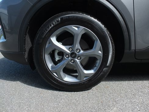 Used 2025 Ford Escape ST-Line AWD/4WD image 9