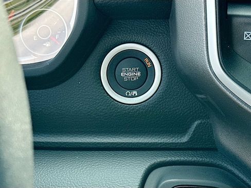 New 2026 RAM 1500 4x4 Crew Cab image 18