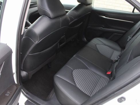 Used 2023 Toyota Camry SE image 20