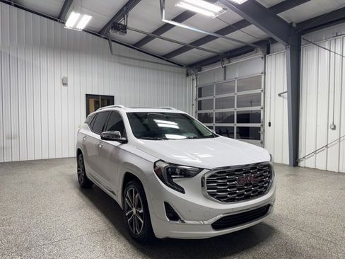 Used 2019 GMC Terrain Denali w/ Advanced Safety Package image 31