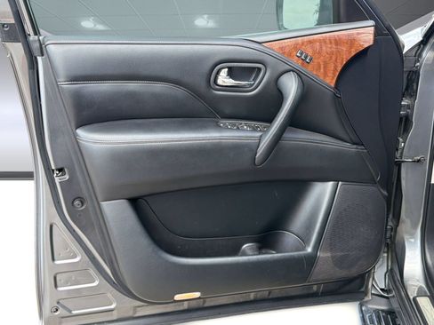 Used 2019 INFINITI QX80 Luxe AWD/4WD image 14